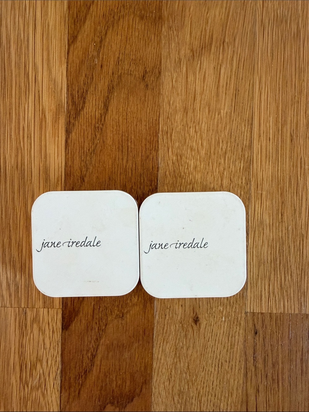 jane iredale White Rounded Square Wall Accent